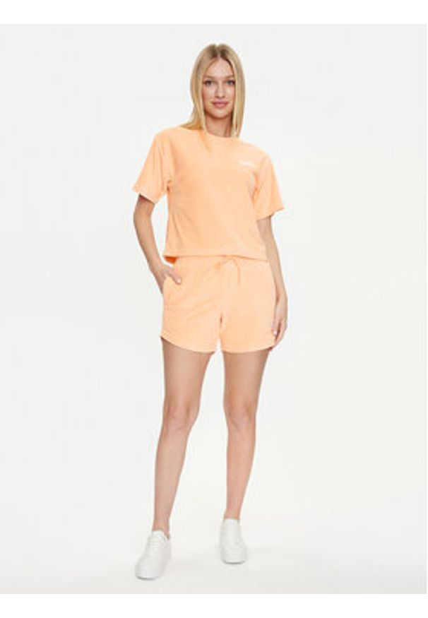 Puma T-Shirt Ess Elevated 677947 Pomarańczowy Regular Fit. Kolor: pomarańczowy. Materiał: bawełna