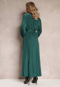 Renee - Zielona Maxi Sukienka z Plisowanym Dołem i Kopertowym Dekoltem Basila. Kolor: zielony. Typ sukienki: kopertowe. Długość: maxi #4