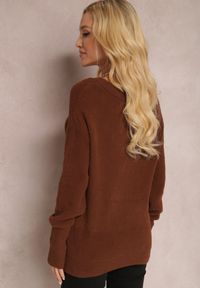 Renee - Brązowy Sweter Lyna. Kolor: brązowy. Długość rękawa: długi rękaw. Długość: długie. Wzór: jednolity. Styl: klasyczny #4