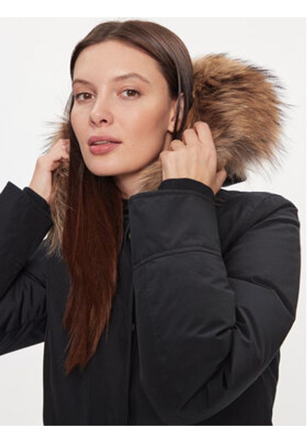 Woolrich Kurtka puchowa Arctic Raccoon CFWWOU0538FRUT0001 Granatowy Regular Fit. Kolor: niebieski. Materiał: bawełna, syntetyk