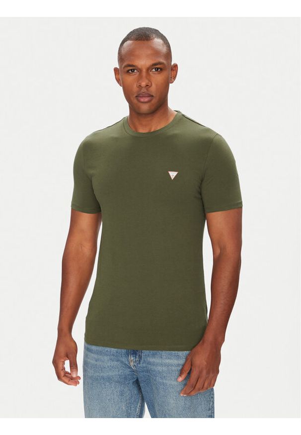 Guess T-Shirt M2YI36 I3Z14 Zielony Slim Fit. Kolor: zielony. Materiał: bawełna