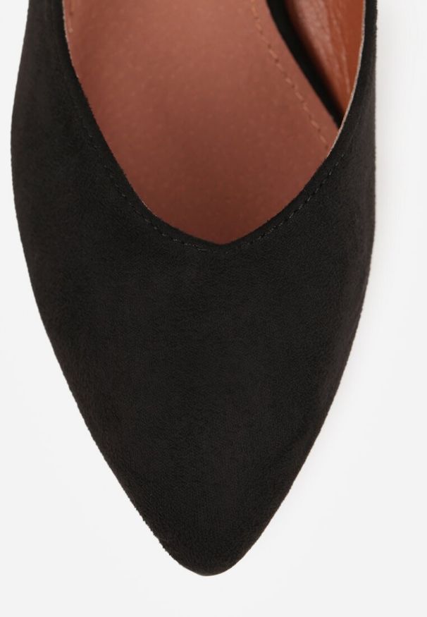 Renee - Czarne Czółenka Vices na Słupku z Imitacji Zamszu z Wkładką ze Skóry Naturalnej z Metaliczną Ozdobą Mixin. Okazja: do pracy, na spotkanie biznesowe. Kolor: czarny. Materiał: skóra, zamsz. Wzór: aplikacja. Obcas: na słupku. Styl: biznesowy, elegancki