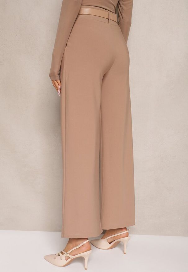 Renee - Ciemnobeżowe Garniturowe Spodnie High Waist z Gumką i Dodatkowym Paskiem w Talii Mattine. Stan: podwyższony. Kolor: beżowy. Materiał: dzianina