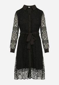 Born2be - Czarna Koszulowa Rozkloszowana Sukienka Midi z Paskiem i Ozdobną Koronką oraz Guzikami Casuva. Okazja: na imprezę. Kolor: czarny. Materiał: koronka. Wzór: koronka. Typ sukienki: koszulowe. Styl: wizytowy, klasyczny, elegancki. Długość: midi #5