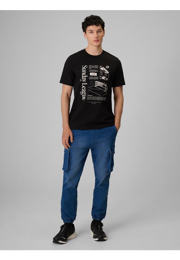 4f - 4F Spodnie casual cargo męskie - denim M. Okazja: na co dzień. Materiał: denim. Styl: casual