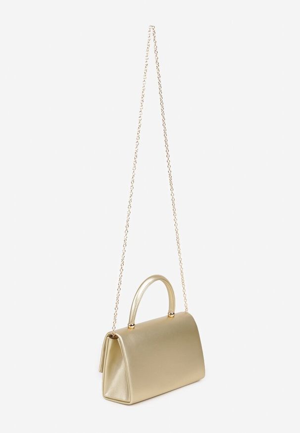 Renee - Złota Wieczorowa Torebka o Prostokątnym Kształcie z Rączką i Klapą Zarissae. Kolor: złoty. Styl: wizytowy. Rodzaj torebki: na ramię