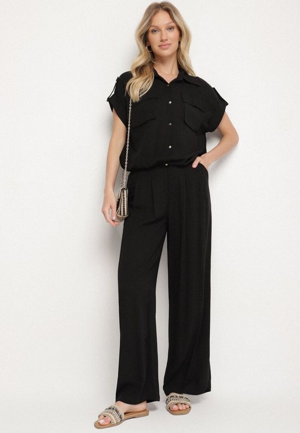 Born2be - Czarny Wiskozowy Komplet Koszula z Ozdobnymi Kieszeniami i Spodnie Rinesella. Kolor: czarny. Materiał: wiskoza