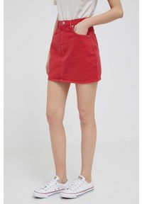 Pepe Jeans spódnica jeansowa kolor czerwony mini prosta. Okazja: na co dzień. Kolor: czerwony. Materiał: tkanina. Styl: casual #1