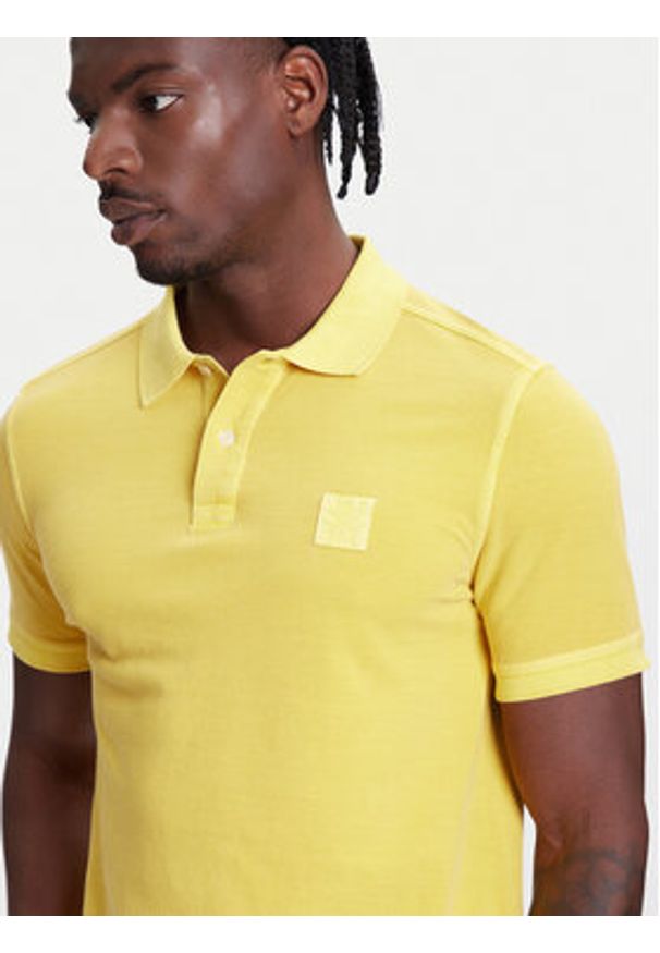 United Colors of Benetton - United Colors Of Benetton Polo 3089U302D Żółty Regular Fit. Typ kołnierza: polo. Kolor: żółty. Materiał: bawełna