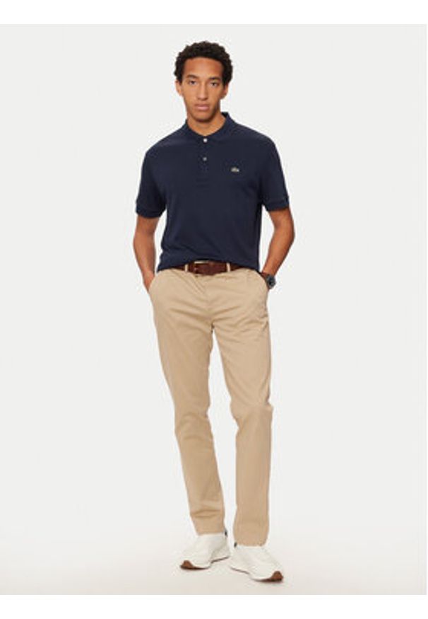 Lacoste Polo DH2050 Granatowy Regular Fit. Typ kołnierza: polo. Kolor: niebieski. Materiał: bawełna