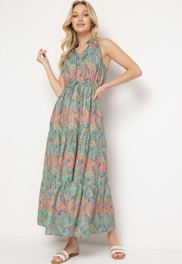 Born2be - Niebieska Rozkloszowana Sukienka z Gumkami w Talii Wiązana przy Dekolcie Vrisa. Okazja: na co dzień. Typ kołnierza: dekolt w kształcie V. Kolor: niebieski. Sezon: lato. Typ sukienki: rozkloszowane. Styl: casual, elegancki