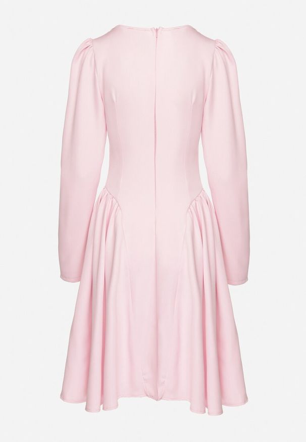 Born2be - Różowa Rozkloszowana Sukienka z Usztywnianymi Miseczkami Tillimara. Kolor: różowy. Typ sukienki: dopasowane