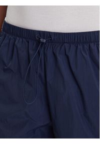 Adidas - adidas Spodnie dresowe 3-Stripes JD3127 Granatowy Loose Fit. Kolor: niebieski. Materiał: syntetyk #3
