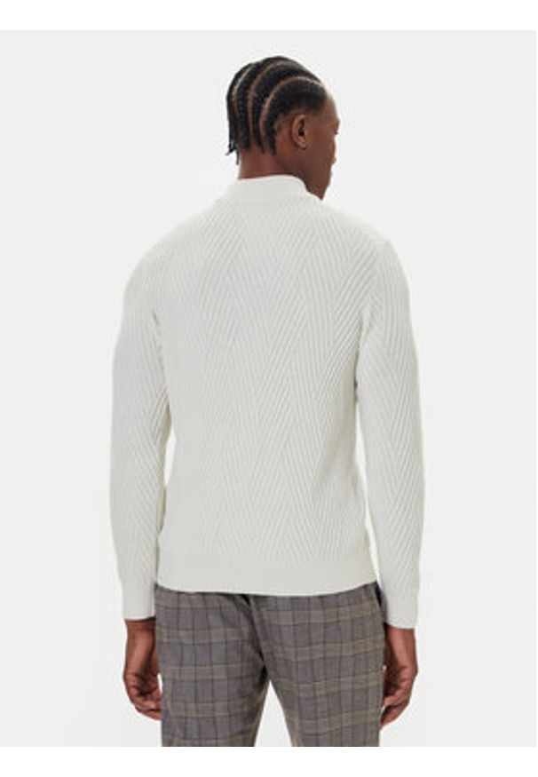 Bugatti Golf 7700-85542D Beżowy Regular Fit. Typ kołnierza: golf. Kolor: beżowy. Materiał: syntetyk