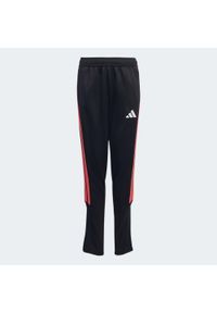 Adidas - Spodnie piłkarskie dla dzieci ADIDAS Tiro 26. Kolor: czerwony. Materiał: materiał. Technologia: ClimaCool (Adidas). Sport: piłka nożna #1