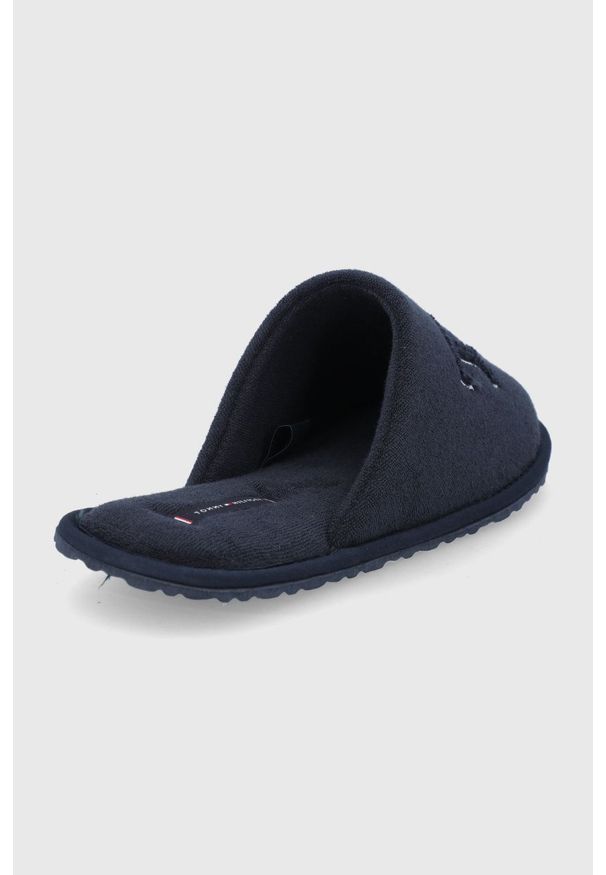 TOMMY HILFIGER - Tommy Hilfiger Kapcie kolor granatowy. Kolor: niebieski. Materiał: materiał