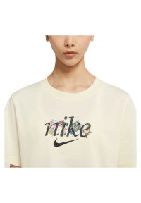 Koszulka damska Nike Sportswear DD1456. Materiał: materiał, tkanina, bawełna, prążkowany. Długość rękawa: krótki rękaw. Długość: krótkie #2