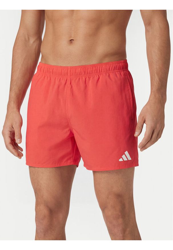 Adidas - adidas Szorty kąpielowe 5-Inch KA4923 Czerwony Regular Fit. Kolor: czerwony. Materiał: syntetyk