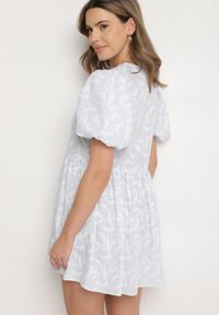 Born2be - Niebieska Rozkloszowana Sukienka z Guzikami i Bufiastymi Rękawami Ateluna. Okazja: na co dzień. Kolor: niebieski. Typ sukienki: rozkloszowane. Styl: casual, elegancki #6