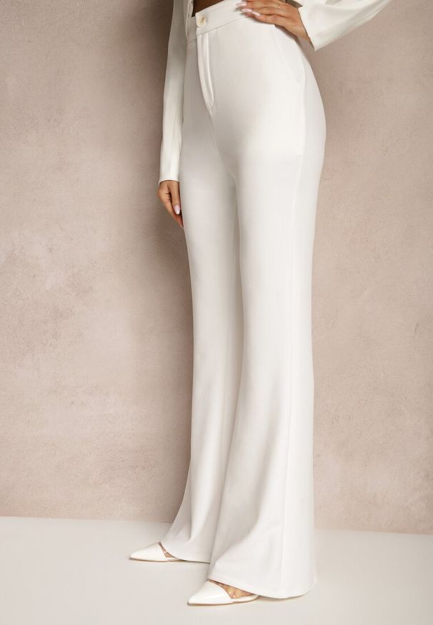 Renee - Białe Spodnie High Waist Dzwony z Wiskozą Blazza. Okazja: na co dzień. Stan: podwyższony. Kolor: biały. Materiał: wiskoza. Sezon: wiosna. Styl: casual
