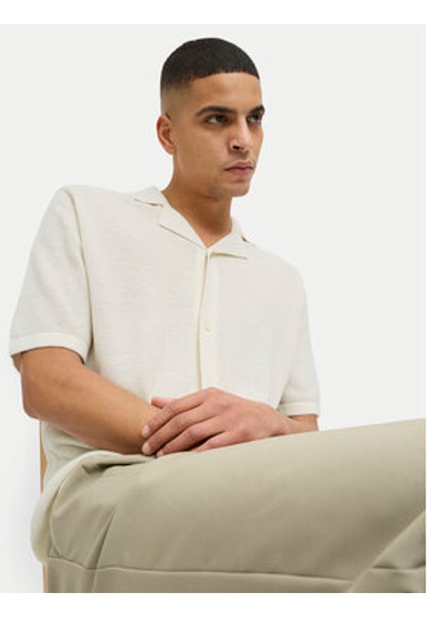 Jack & Jones Polo Orion 12268226 Écru Relaxed Fit. Typ kołnierza: polo. Materiał: syntetyk