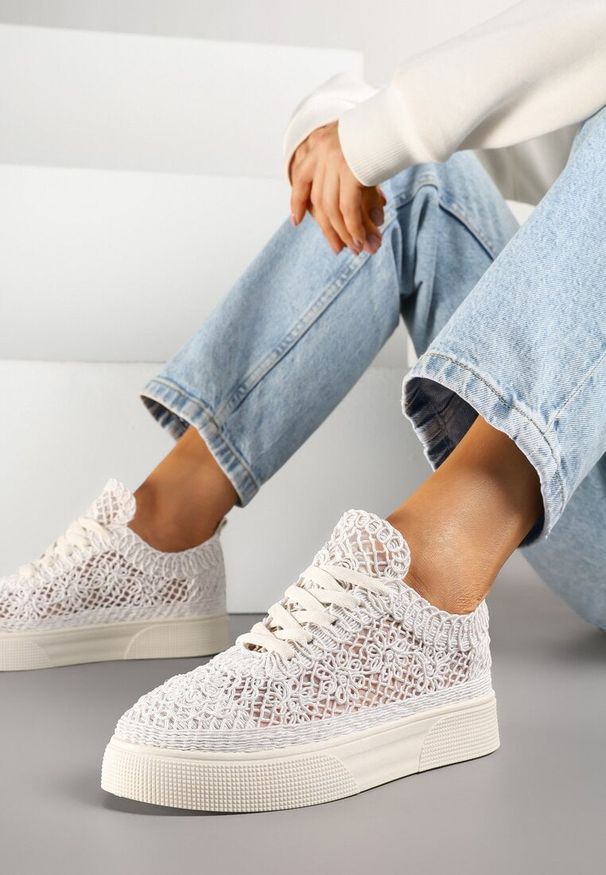 Born2be - Beżowe Koronkowe Sneakersy na Niskiej Platformie Nanalisea. Okazja: na co dzień. Kolor: beżowy. Materiał: koronka. Obcas: na platformie