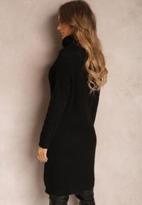 Renee - Czarna Sukienka Prążkowana Eries. Kolor: czarny. Materiał: prążkowany. Długość rękawa: długi rękaw. Wzór: ze splotem, aplikacja. Sezon: jesień, zima #2