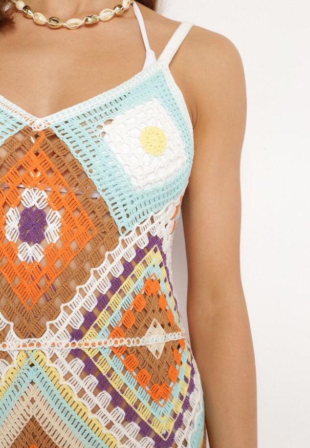 Born2be - Żółta Wzorzysta Sukienka Midi z Szydełkowej Bawełny na Cienkich Ramiączkach Juliesa. Kolor: żółty. Materiał: bawełna. Długość rękawa: na ramiączkach. Wzór: geometria. Sezon: wiosna, lato. Długość: midi