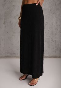 Renee - Czarny Letni Komplet z Dodatkiem Wiskozy Wiązany Top Typu Halter i Spónica Eimios. Kolor: czarny. Materiał: wiskoza #2