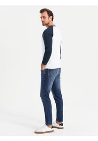Ombre Clothing - Męski longsleeve z kontrastowymi raglanowymi rękawami – biało-granatowy V1 OM-LSCL-0105 - XXL. Okazja: na co dzień. Kolor: biały. Materiał: dzianina, bawełna, jersey, materiał, skóra. Długość rękawa: długi rękaw. Wzór: ze splotem. Styl: klasyczny, casual #7