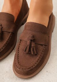Born2be - Ciemnobrązowe Mokasyny VICES ze Skórzaną Wkładką i Frędzlami Leuconisse. Okazja: na co dzień. Kolor: brązowy. Materiał: skóra. Wzór: aplikacja. Styl: casual, elegancki #4
