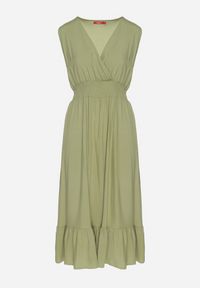 Born2be - Zielona Wiskozowa Sukienka o Kopertowym Kroju z Falbanką Uliria. Kolor: zielony. Materiał: wiskoza. Typ sukienki: kopertowe. Styl: elegancki #4