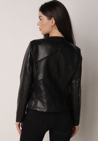 Born2be - Czarna Kurtka Ramoneska Taliowana bez Kołnierzyka w Motocyklowym Stylu Nelaswenna. Okazja: na co dzień. Typ kołnierza: bez kołnierzyka. Kolor: czarny. Materiał: jeans, poliester. Wzór: gładki. Styl: casual, elegancki #8