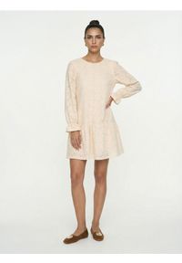 Sinsay - Sukienka mini z ażurowym wzorem - kremowy. Kolor: kremowy. Wzór: ażurowy. Długość: mini #1