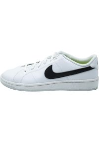 Buty do chodzenia męskie Nike Court Royale 2 NN. Zapięcie: sznurówki. Kolor: biały. Materiał: syntetyk, materiał. Szerokość cholewki: normalna. Model: Nike Court. Sport: turystyka piesza