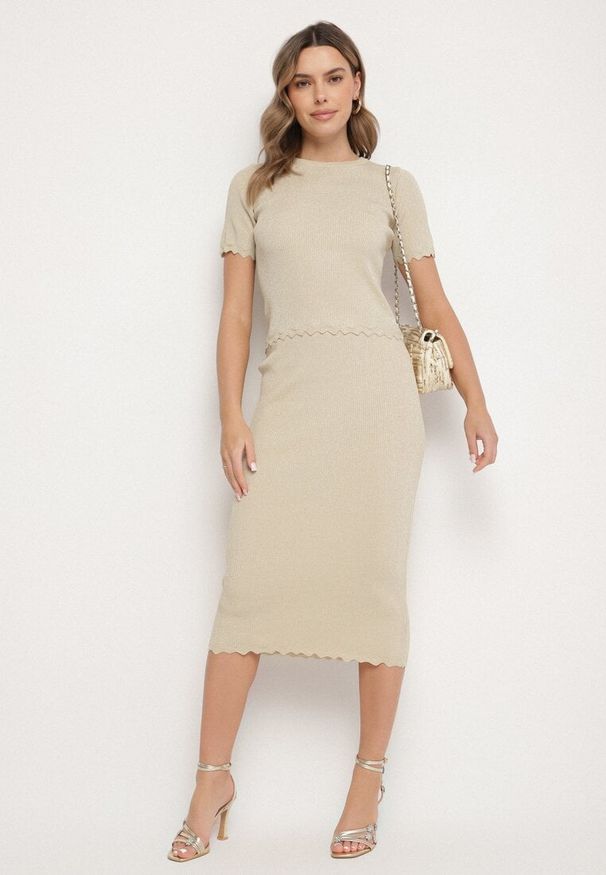 Born2be - Beżowy Komplet Dzianinowy z Wiskozą Spódnica i Bluzka z Metaliczną Nicią Seporielle. Kolor: beżowy. Materiał: wiskoza, dzianina. Wzór: aplikacja