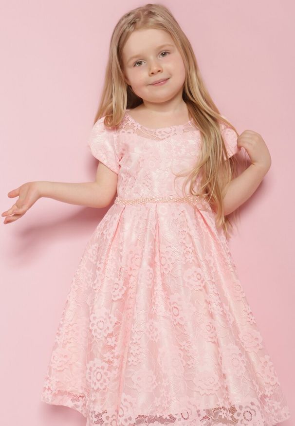 Born2be - Różowa Tiulowa Rozkloszowana Sukienka z Paskiem Ozdobionym Kwiatami Niriwa. Okazja: na imprezę. Kolor: różowy. Materiał: tiul. Wzór: kwiaty, aplikacja. Styl: elegancki