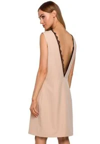 MOE - Sukienka o prostym fasonie z obłędnym dekoltem na plecach. Materiał: materiał, elastan, koronka. Wzór: aplikacja. Typ sukienki: proste #1