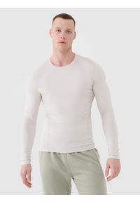 4f - 4F Longsleeve treningowy szybkoschnący męski - beżowy L. Kolor: beżowy. Materiał: dzianina, włókno, syntetyk, materiał, elastan. Długość rękawa: długi rękaw. Długość: długie. Wzór: gładki, ze splotem, jednolity. Sport: fitness