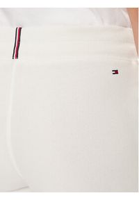 TOMMY HILFIGER - Tommy Hilfiger Szorty sportowe 1985 WW0WW38348 Écru. Materiał: syntetyk