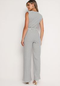 Born2be - Biało-Czarny Kombinezon Kopertowy w Paski z Wiązaniem w Talii Rivarelle. Okazja: na spotkanie biznesowe, na co dzień, na spacer, do pracy. Kolor: biały. Materiał: wiskoza. Wzór: paski. Styl: biznesowy, casual, sportowy #4