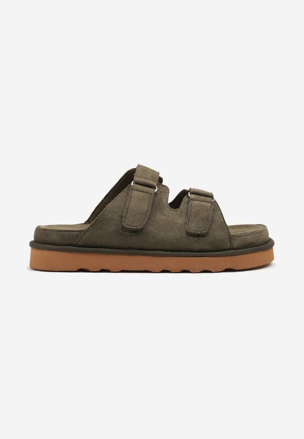 Born2be - Ciemnozielone Klapki na Grubej Podeszwie z Dwoma Paskami Falgis. Kolor: zielony. Materiał: jeans. Sezon: lato. Obcas: na obcasie. Wysokość obcasa: niski