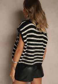 Renee - Czarna Kamizelka Sweterkowa z Wełną w Paski Krilessa. Okazja: na co dzień, na spacer. Kolor: czarny. Materiał: wełna. Wzór: paski. Styl: klasyczny, casual #4