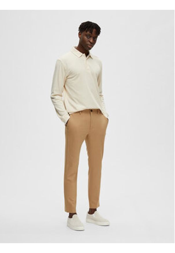 Selected Homme Spodnie materiałowe 16085270 Brązowy Slim Fit. Kolor: brązowy. Materiał: wiskoza