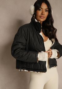 Renee - Czarna Pikowana Kurtka Dwustronna Ozdobiona Łaciatym Futerkiem Mevelliana. Okazja: na co dzień. Kolor: czarny. Materiał: futro. Wzór: aplikacja. Styl: casual #5