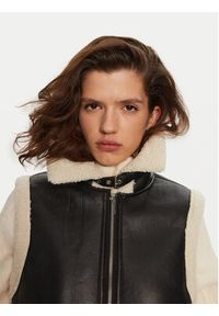 Pieces Bezrękawnik Janelle 17152466 Czarny Regular Fit. Kolor: czarny. Materiał: skóra. Długość rękawa: bez rękawów #3