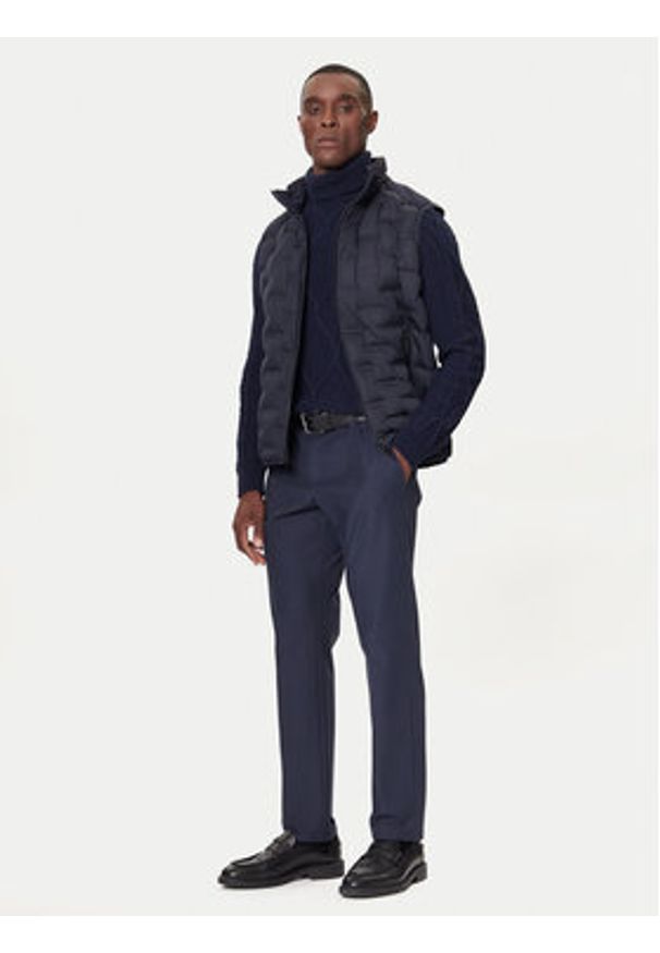 Bugatti Bezrękawnik 875100 81052 M Granatowy Regular Fit. Kolor: niebieski. Materiał: syntetyk. Długość rękawa: bez rękawów