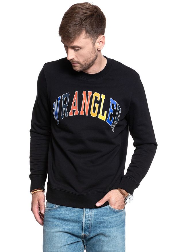 Wrangler - MĘSKA BLUZA WRANGLER LOGO SWEAT BLACK W6B6HY100 112130691. Wzór: nadruk