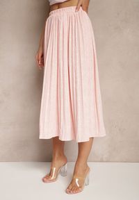 Renee - Różowa Rozkloszowana Spódnica Zdobiona Wzorem w Kropki Ediraviela. Okazja: na co dzień. Kolor: różowy. Wzór: aplikacja, kropki. Styl: elegancki, casual #3