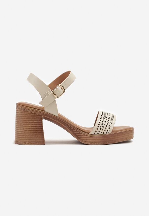 Born2be - Beżowe Sandały Drewniaki na Słupku z Ażurowymi Zdobieniami Anniva. Okazja: na co dzień. Kolor: beżowy. Wzór: ażurowy, aplikacja. Obcas: na słupku. Styl: elegancki, casual